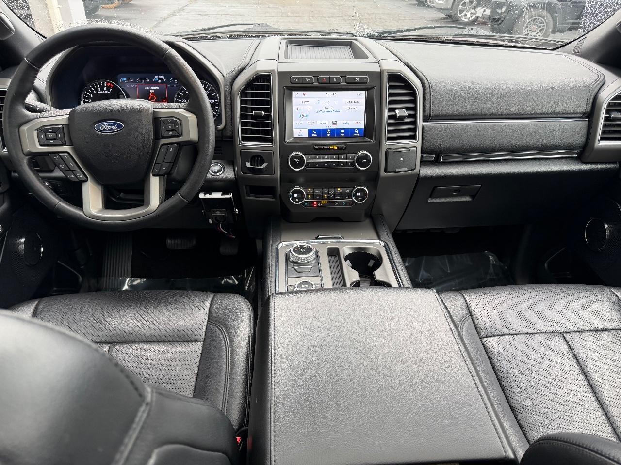 Ford Expedition Max Vehicle Full-screen Gallery Image 14