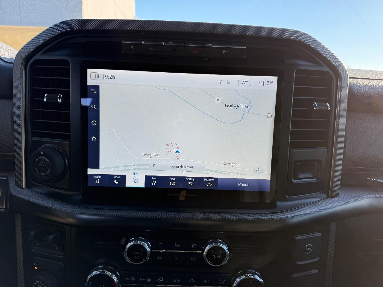 Ford F-150 Vehicle Full-screen Gallery Image 14