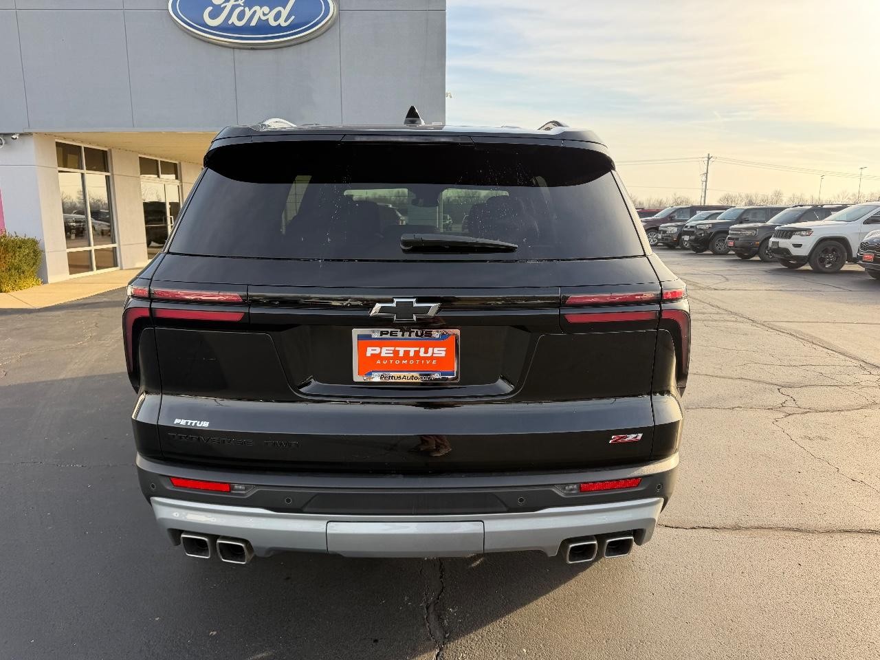 Chevrolet Traverse Vehicle Full-screen Gallery Image 04