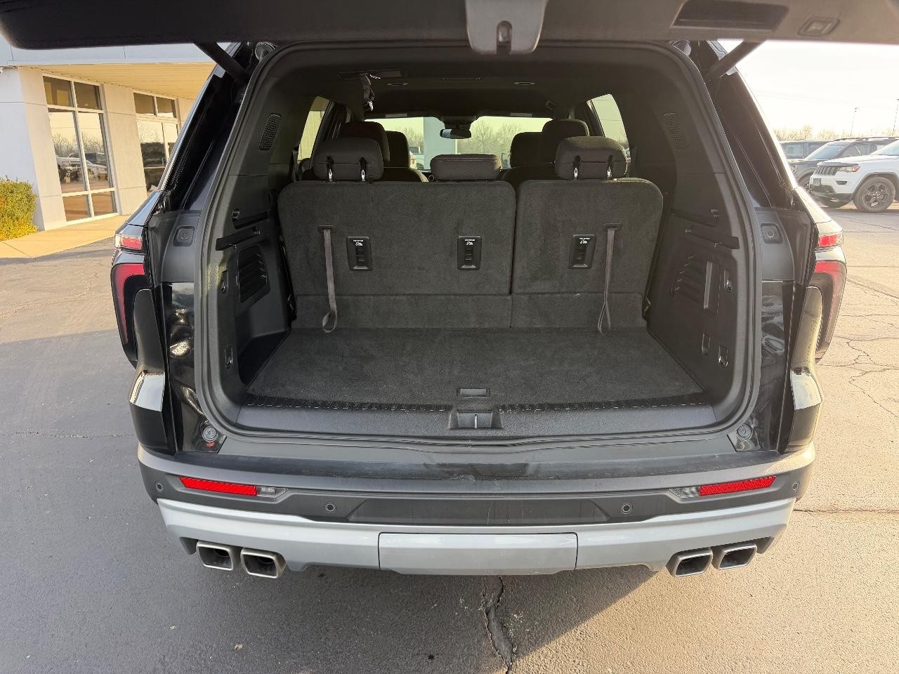 Chevrolet Traverse Vehicle Full-screen Gallery Image 05