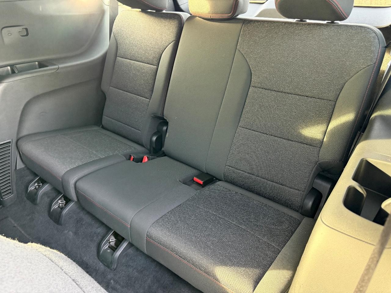 Chevrolet Traverse Vehicle Full-screen Gallery Image 10