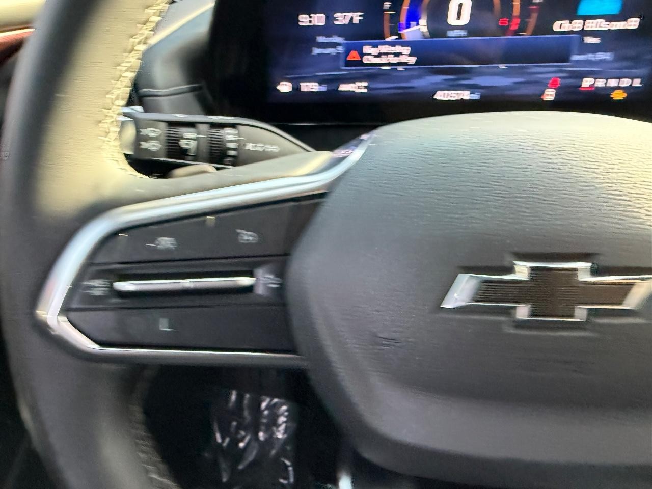 Chevrolet Traverse Vehicle Full-screen Gallery Image 15