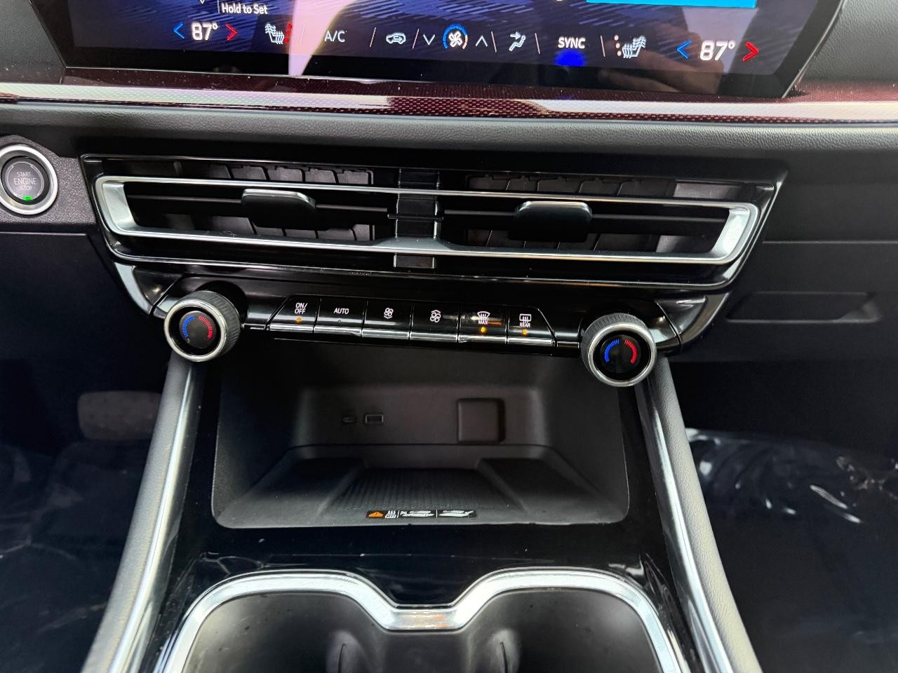 Chevrolet Traverse Vehicle Full-screen Gallery Image 19