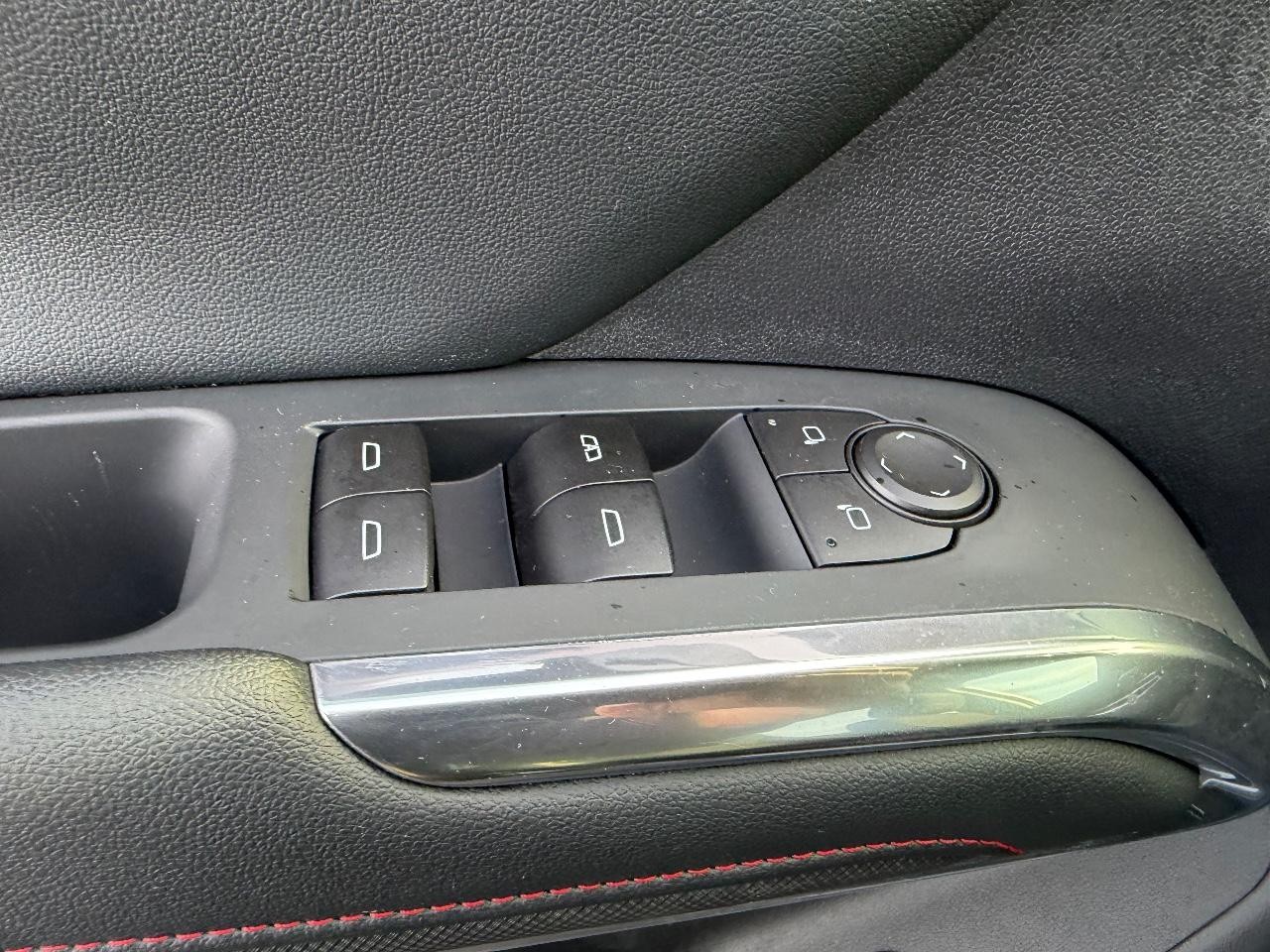 Chevrolet Traverse Vehicle Full-screen Gallery Image 21