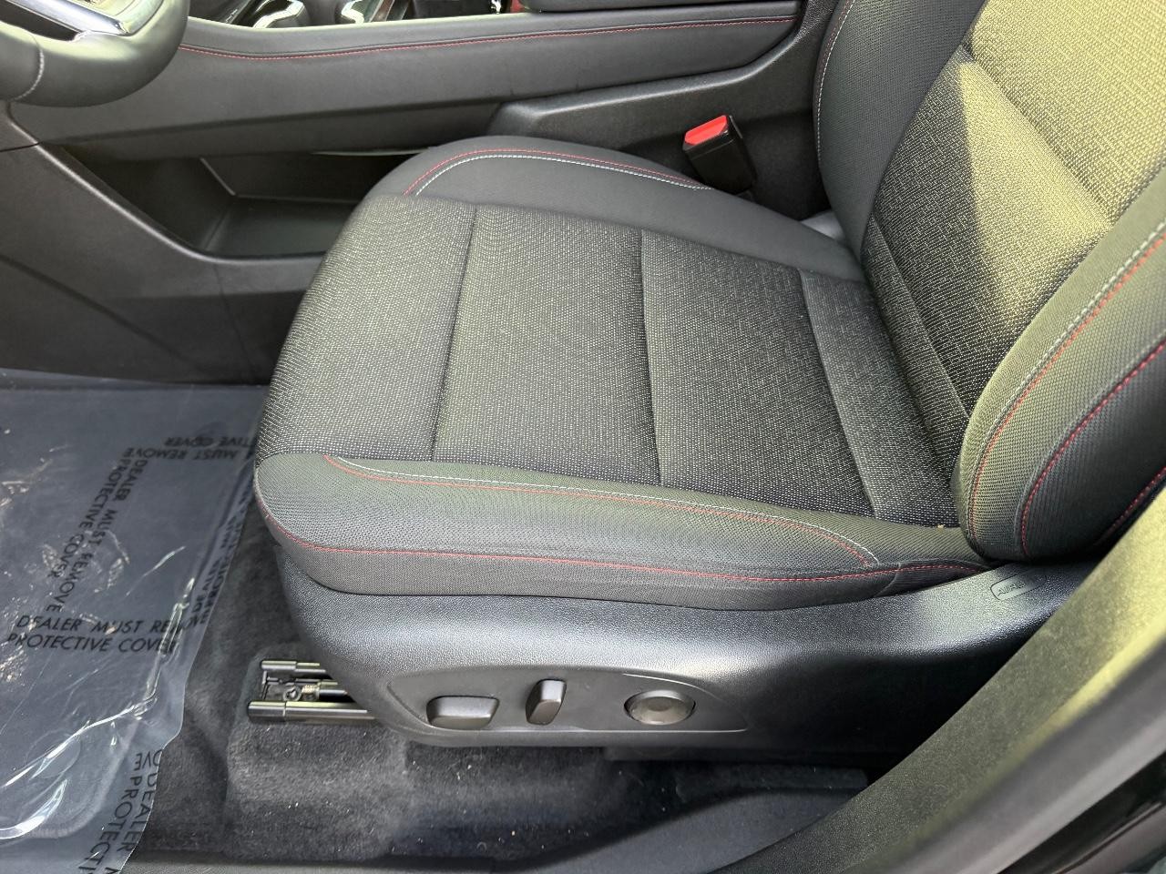 Chevrolet Traverse Vehicle Full-screen Gallery Image 22