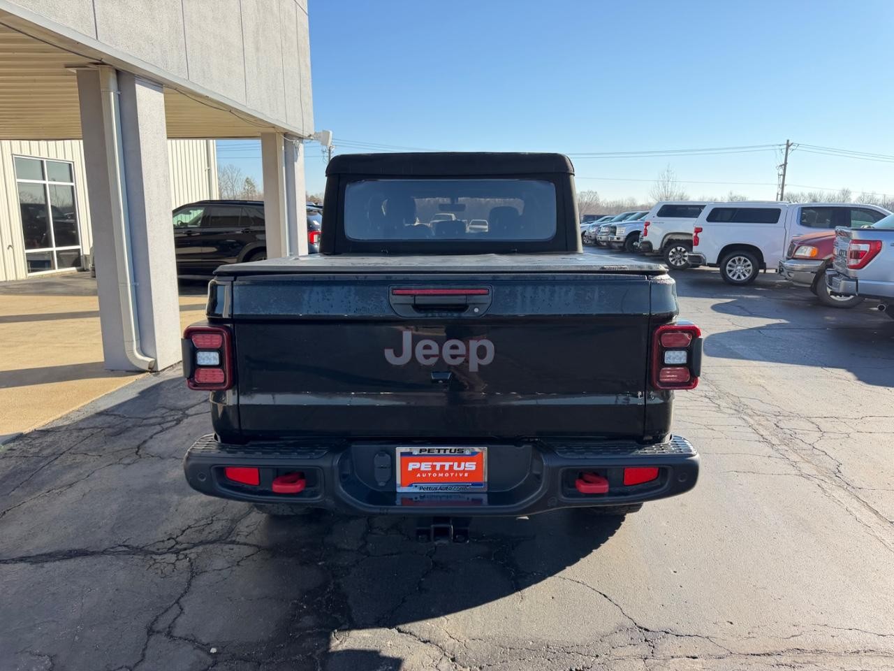 Jeep Gladiator Vehicle Full-screen Gallery Image 04
