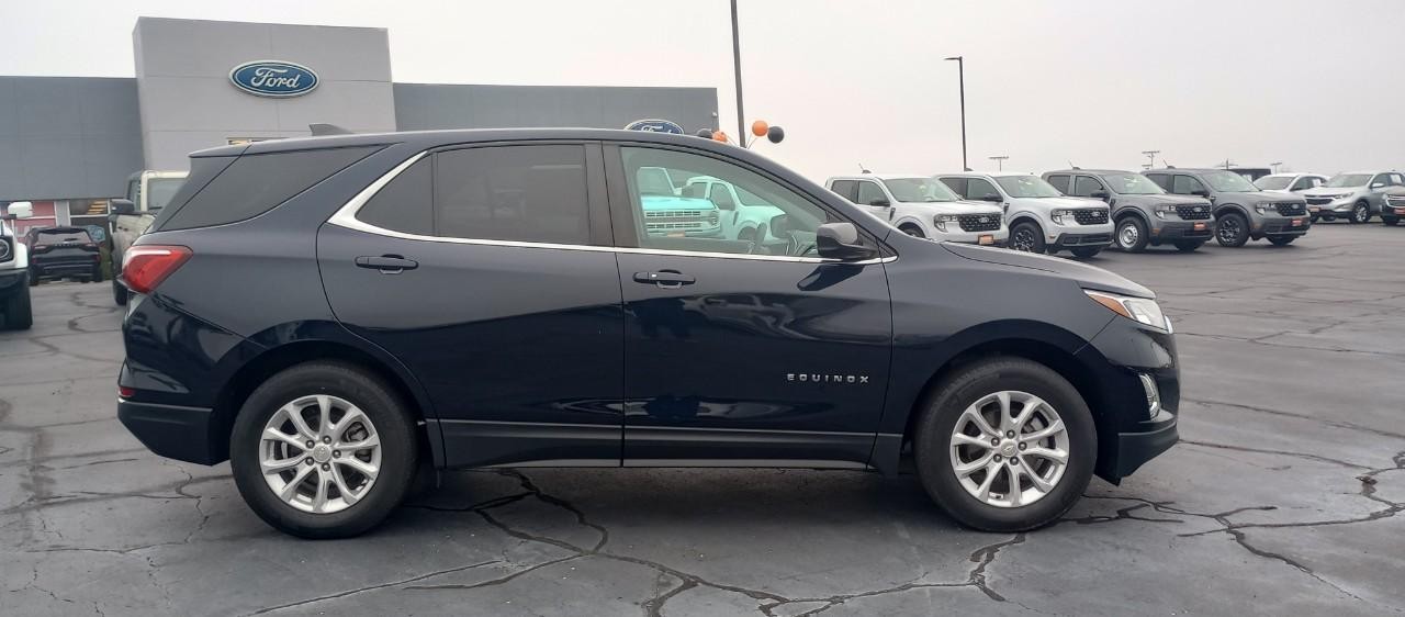 Chevrolet Equinox Vehicle Full-screen Gallery Image 04