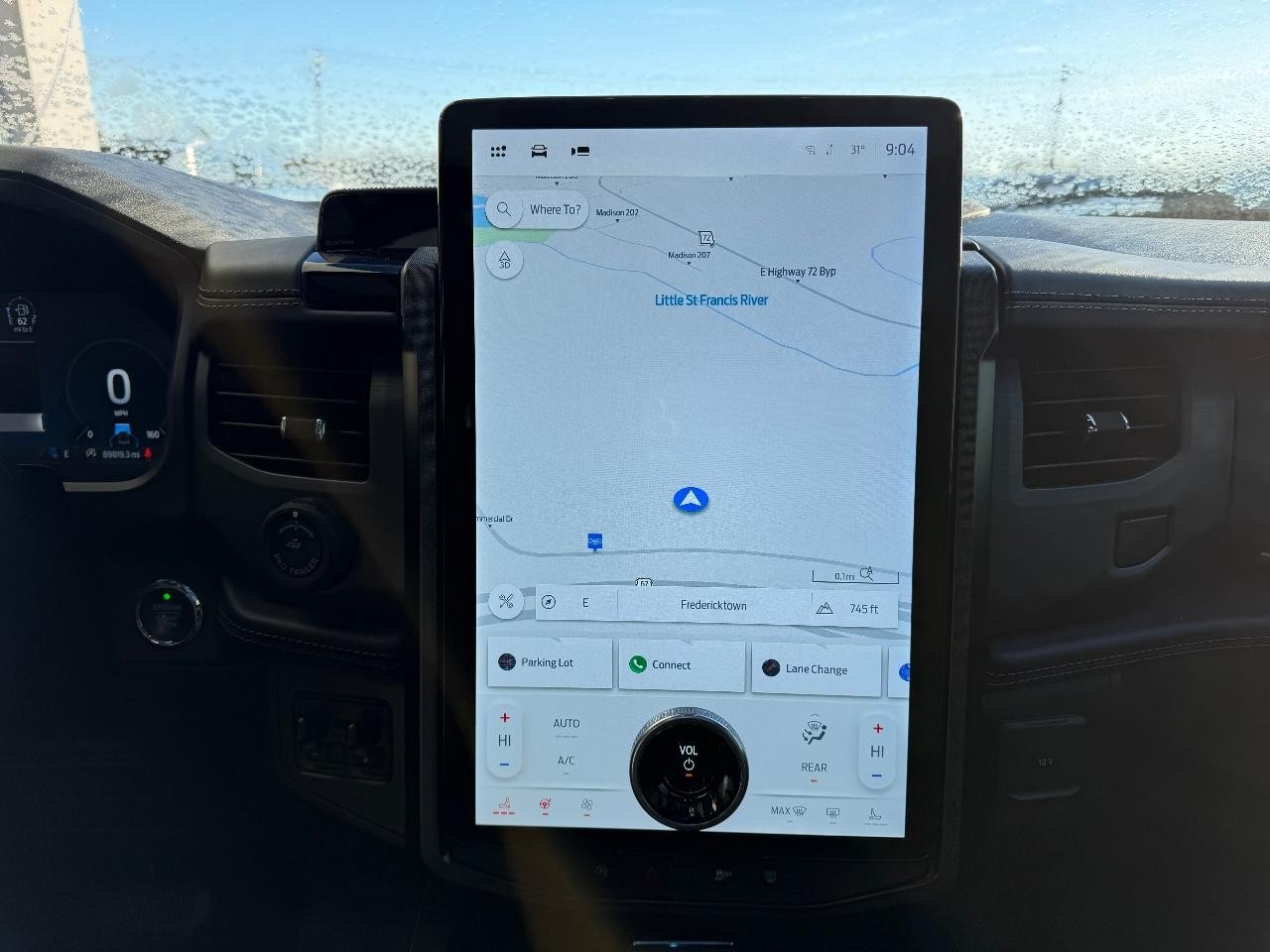 Ford Expedition Vehicle Full-screen Gallery Image 19