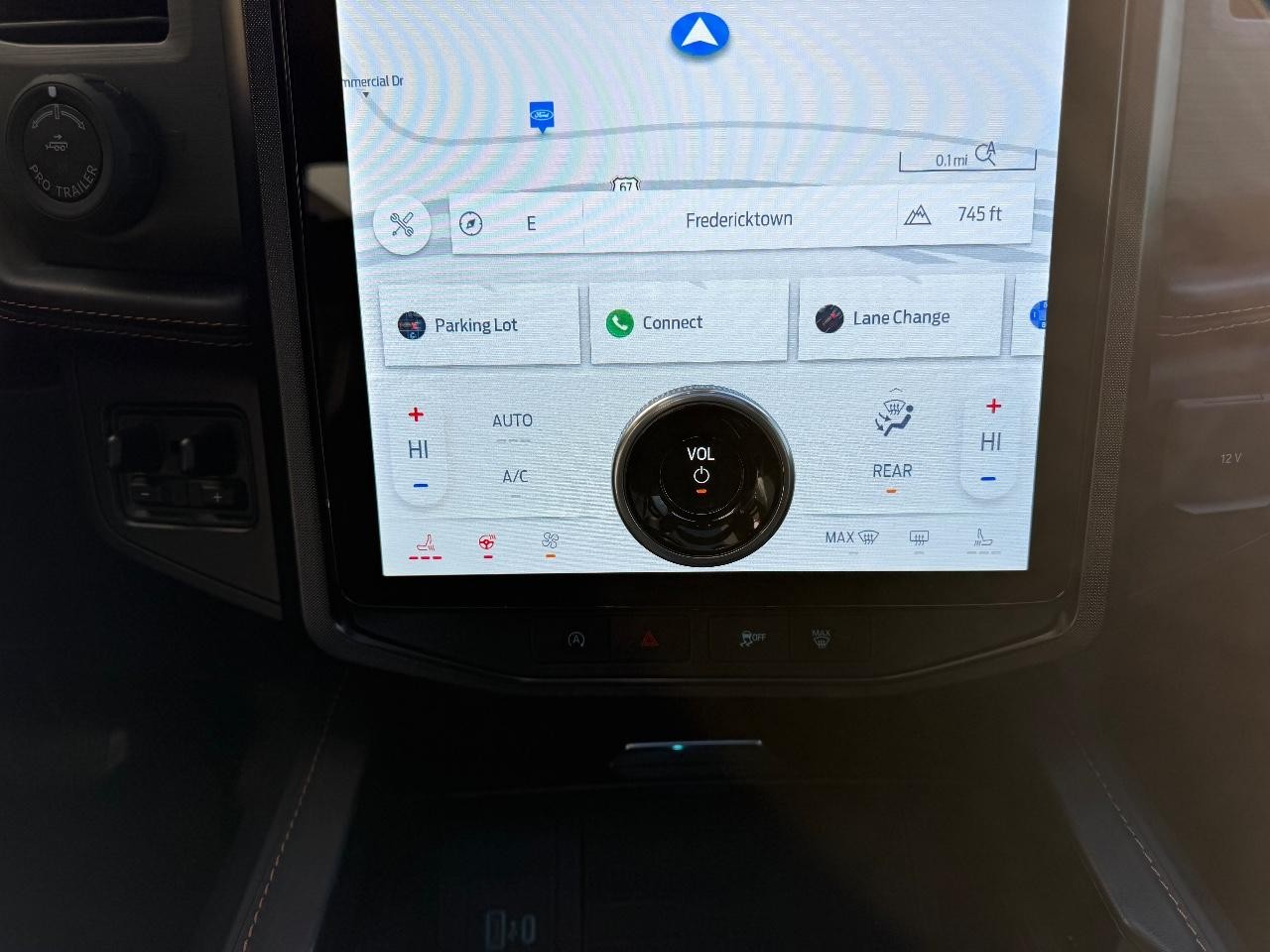 Ford Expedition Vehicle Full-screen Gallery Image 20