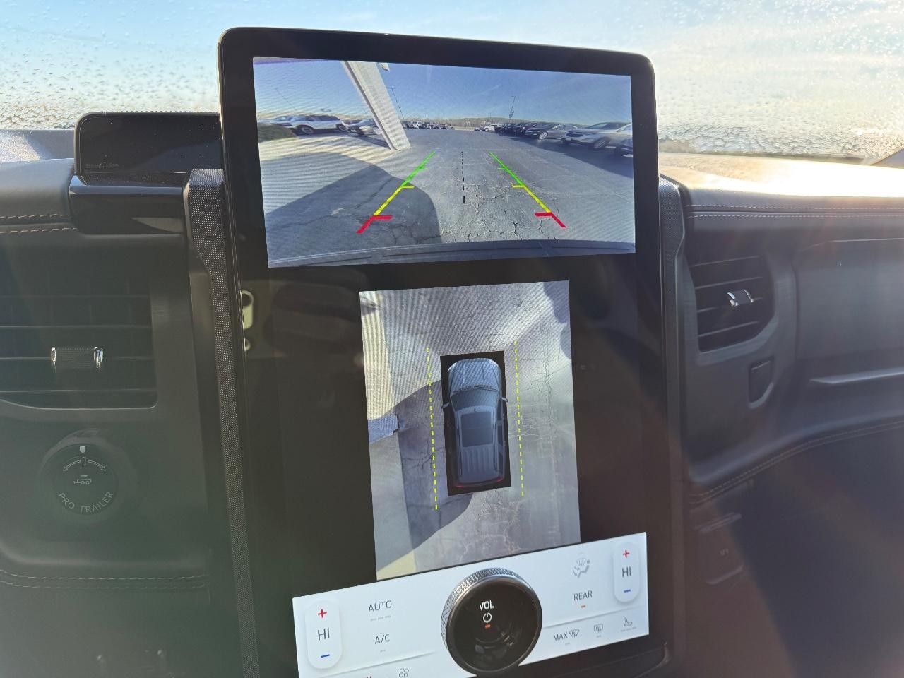 Ford Expedition Vehicle Full-screen Gallery Image 27