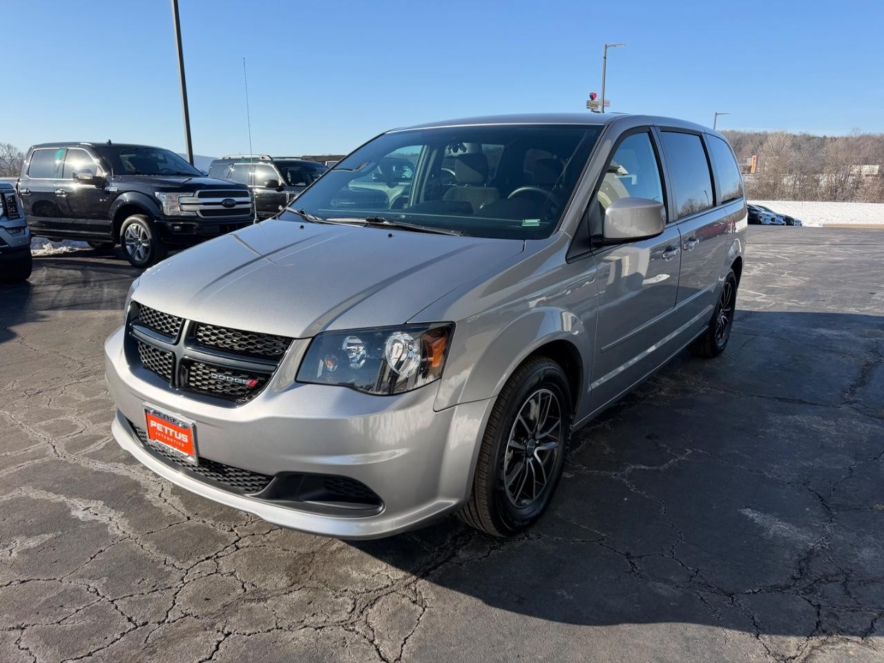 Dodge Grand Caravan Vehicle Full-screen Gallery Image 07