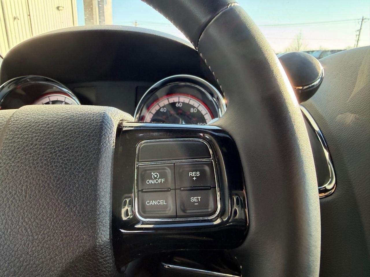 Dodge Grand Caravan Vehicle Full-screen Gallery Image 16