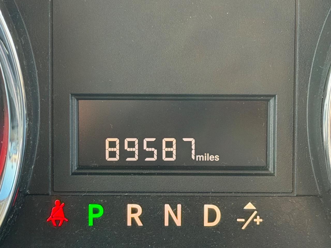 Dodge Grand Caravan Vehicle Full-screen Gallery Image 23