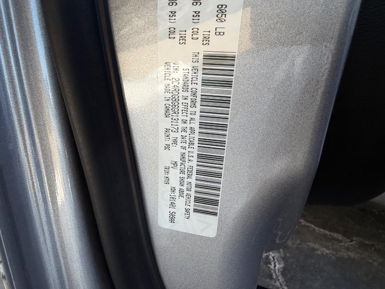 Dodge Grand Caravan Vehicle Full-screen Gallery Image 25