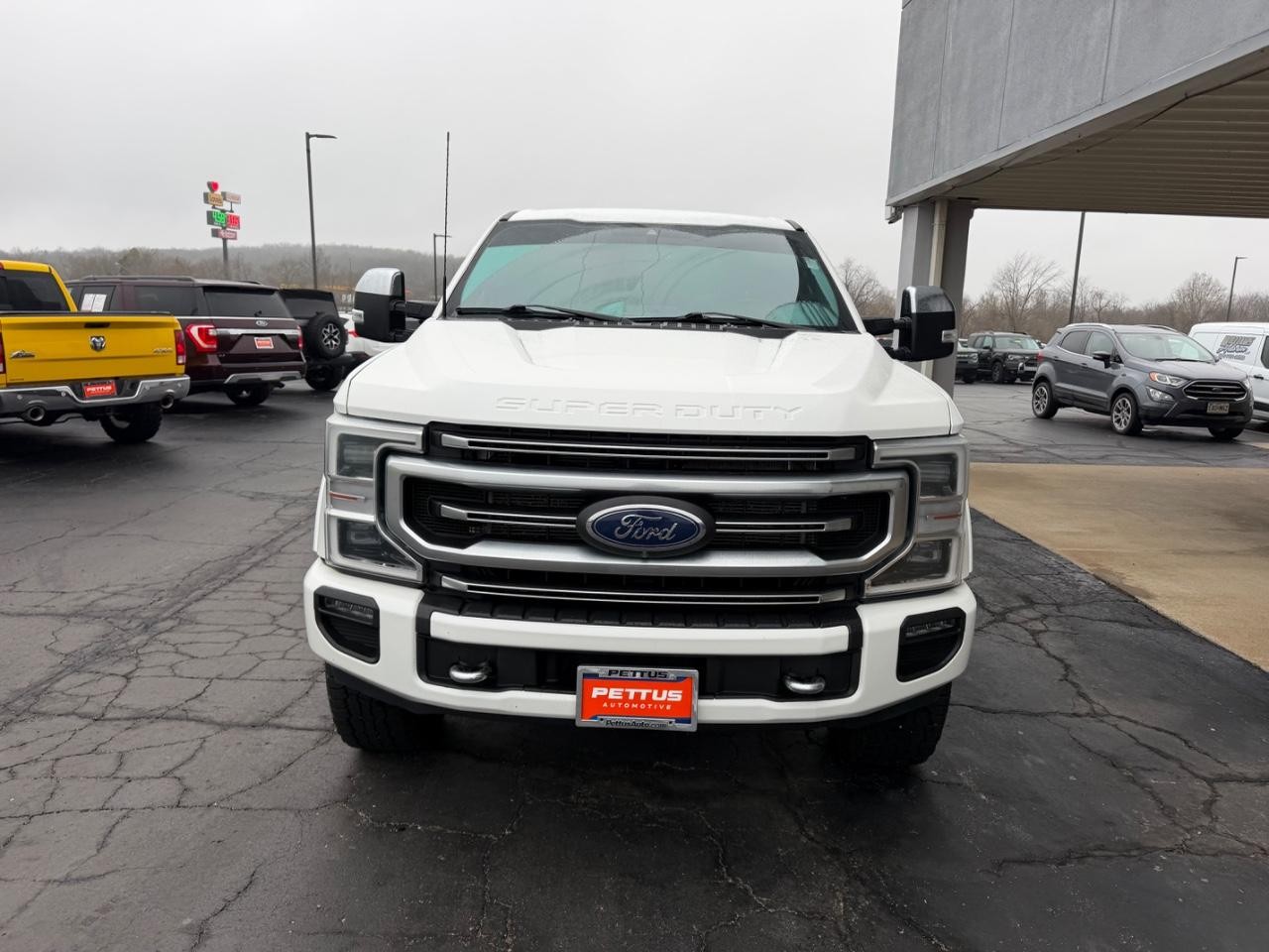 Ford F-350SD Vehicle Full-screen Gallery Image 08