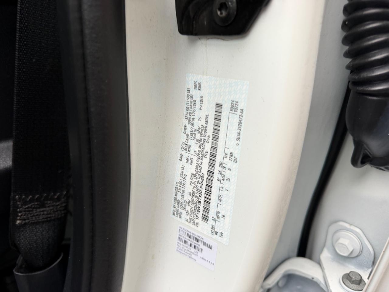 Ford F-350SD Vehicle Full-screen Gallery Image 24