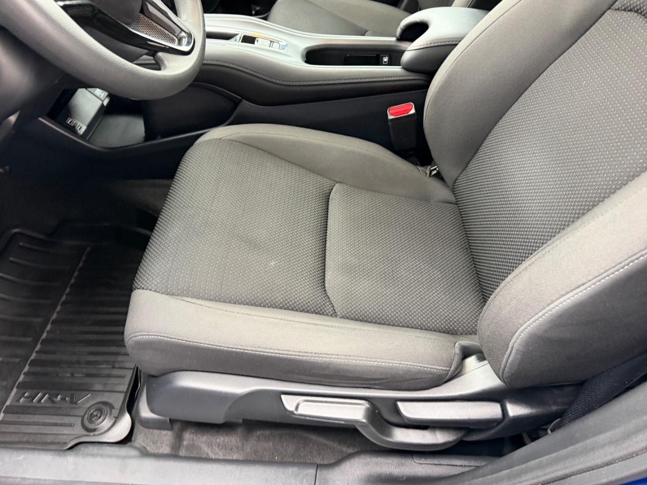 Honda HR-V Vehicle Full-screen Gallery Image 20