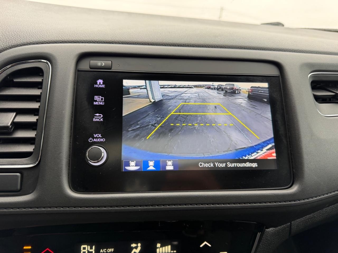 Honda HR-V Vehicle Full-screen Gallery Image 22