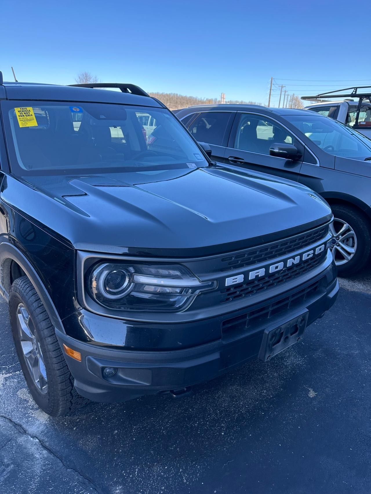 Ford Bronco Sport Vehicle Full-screen Gallery Image 02