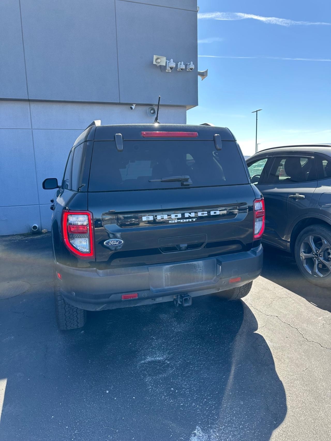 Ford Bronco Sport Vehicle Full-screen Gallery Image 04