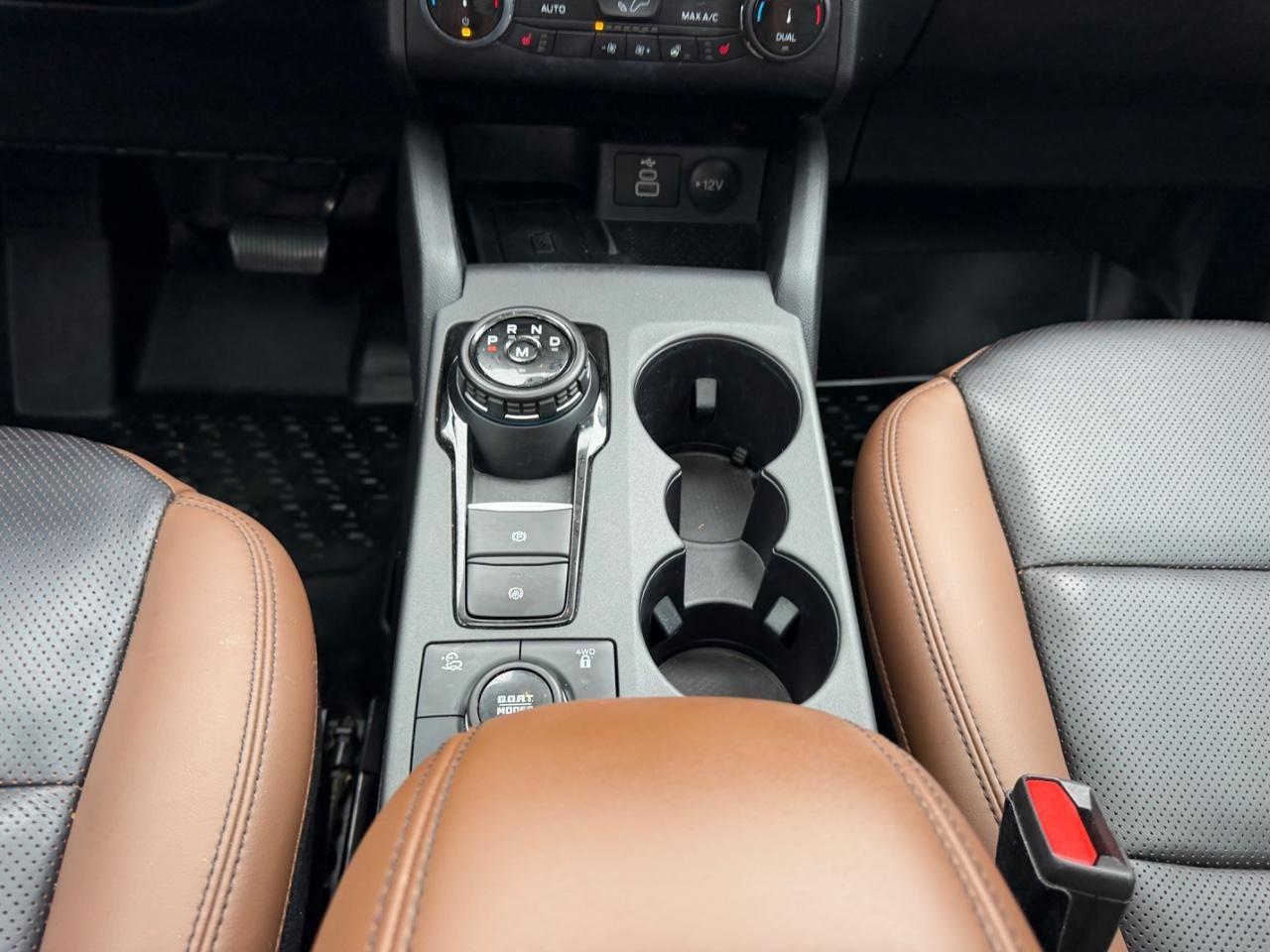 Ford Bronco Sport Vehicle Full-screen Gallery Image 17