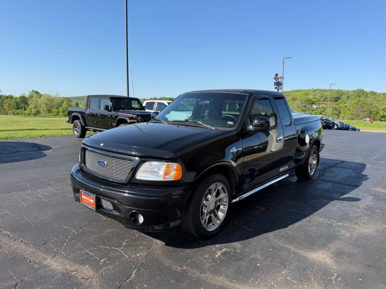 Ford F-150 Vehicle Full-screen Gallery Image 07