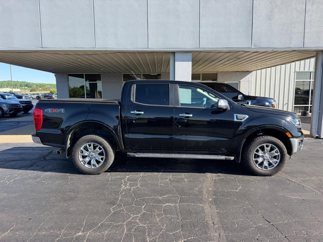 Ford Ranger Vehicle Full-screen Gallery Image 02