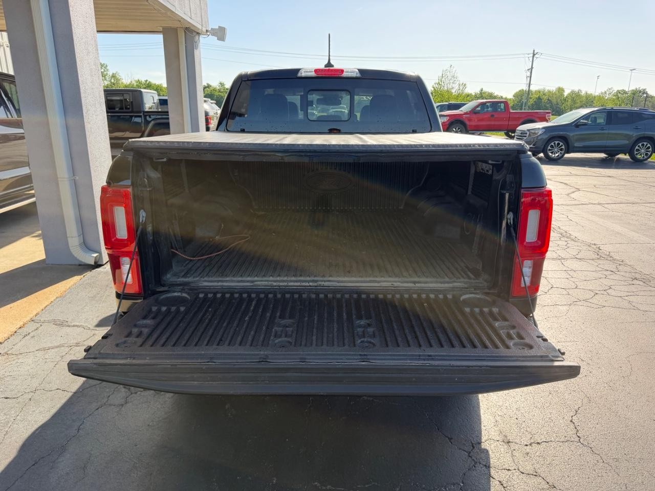 Ford Ranger Vehicle Full-screen Gallery Image 05