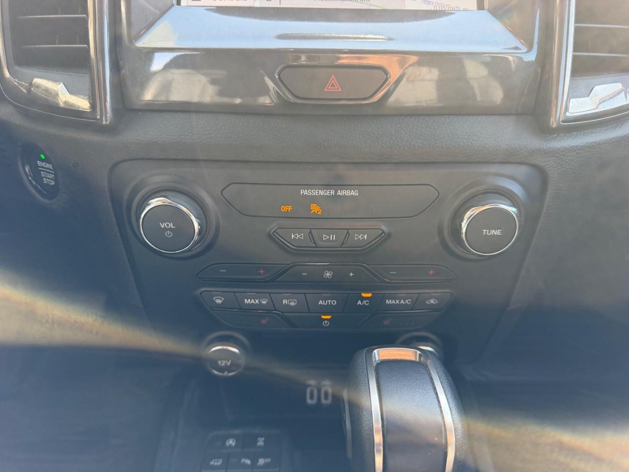 Ford Ranger Vehicle Full-screen Gallery Image 15