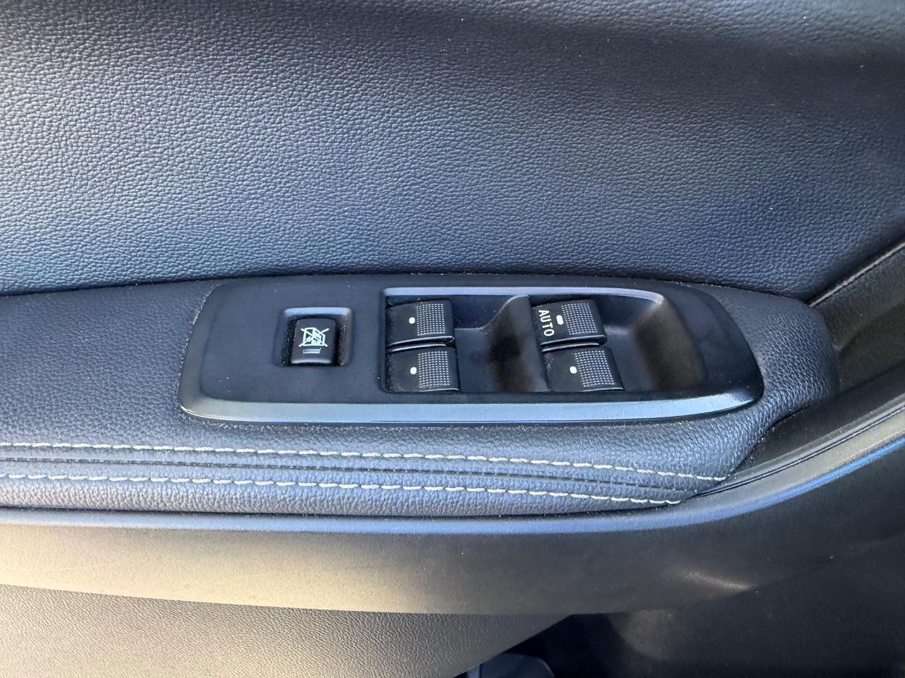 Ford Ranger Vehicle Full-screen Gallery Image 18