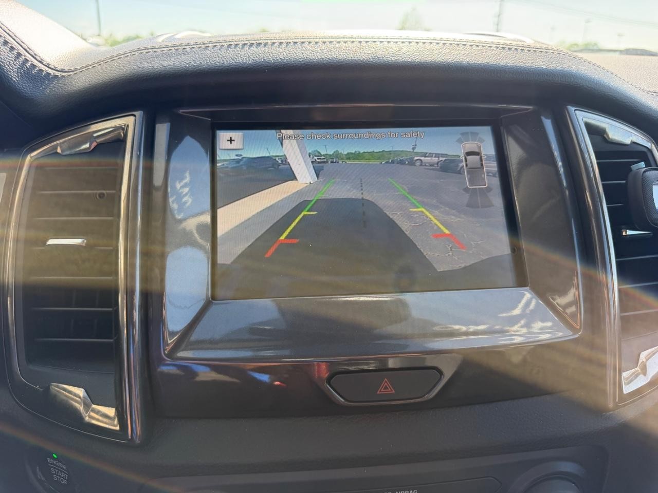 Ford Ranger Vehicle Full-screen Gallery Image 21