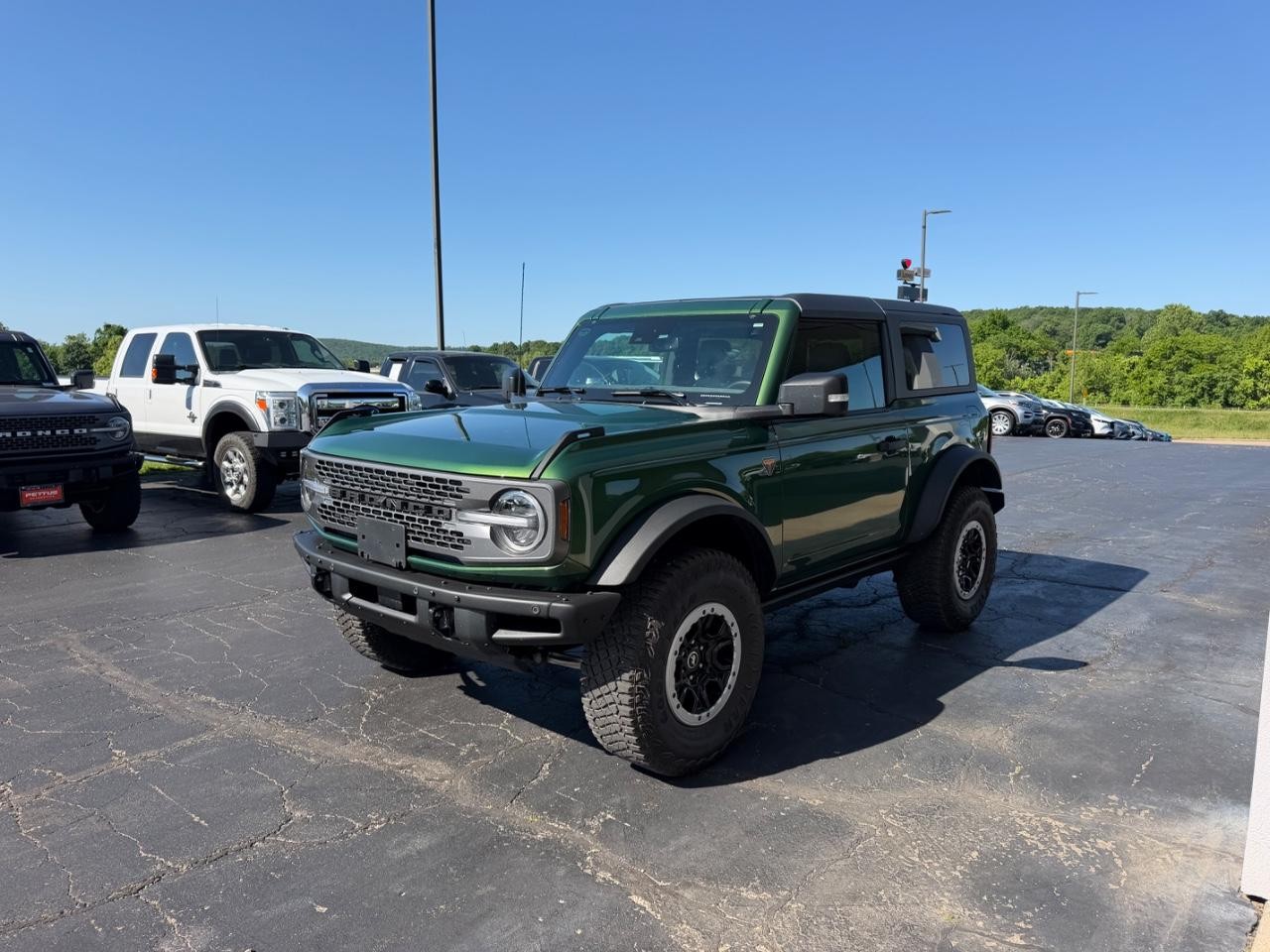 Ford Bronco Vehicle Full-screen Gallery Image 07