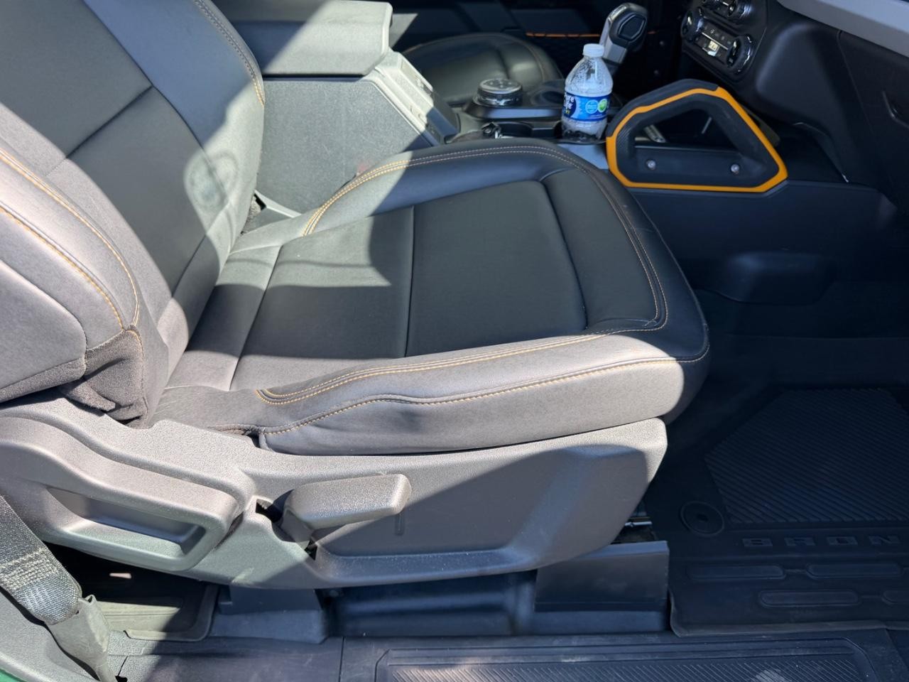 Ford Bronco Vehicle Full-screen Gallery Image 17