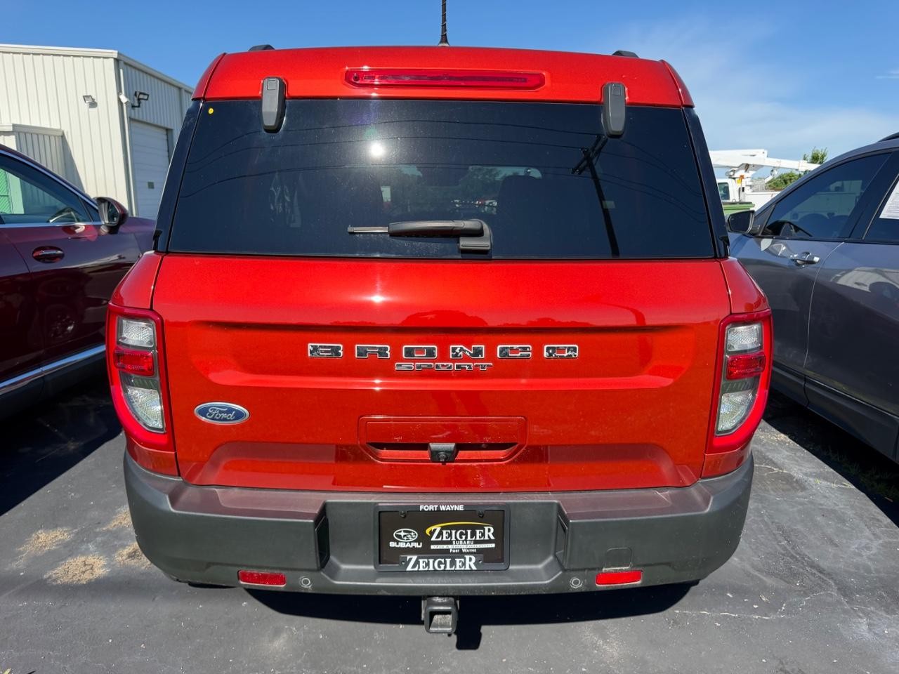 Ford Bronco Sport Vehicle Full-screen Gallery Image 03