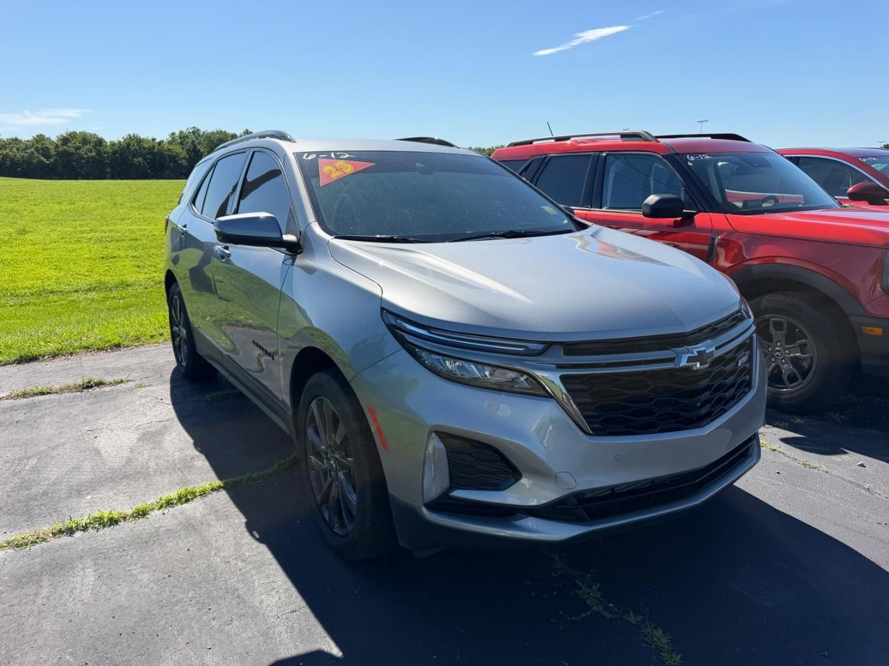 Chevrolet Equinox Vehicle Full-screen Gallery Image 02