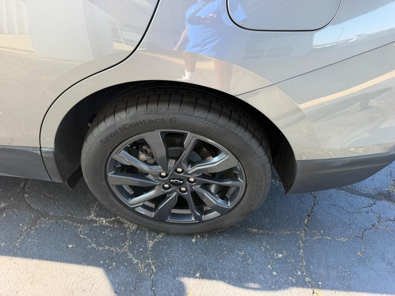 Chevrolet Equinox Vehicle Full-screen Gallery Image 07