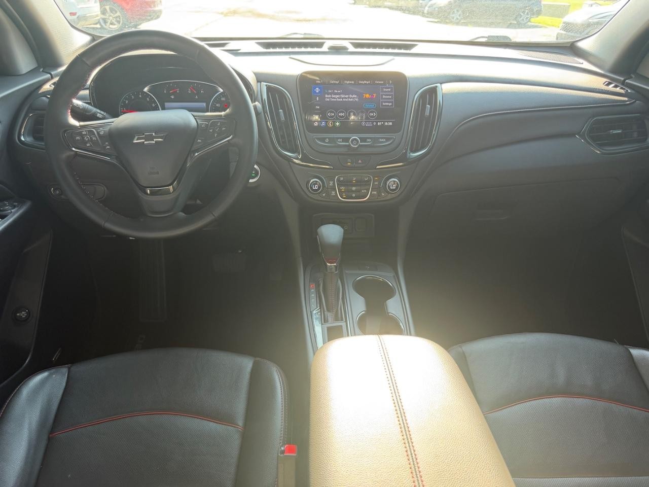 Chevrolet Equinox Vehicle Full-screen Gallery Image 11