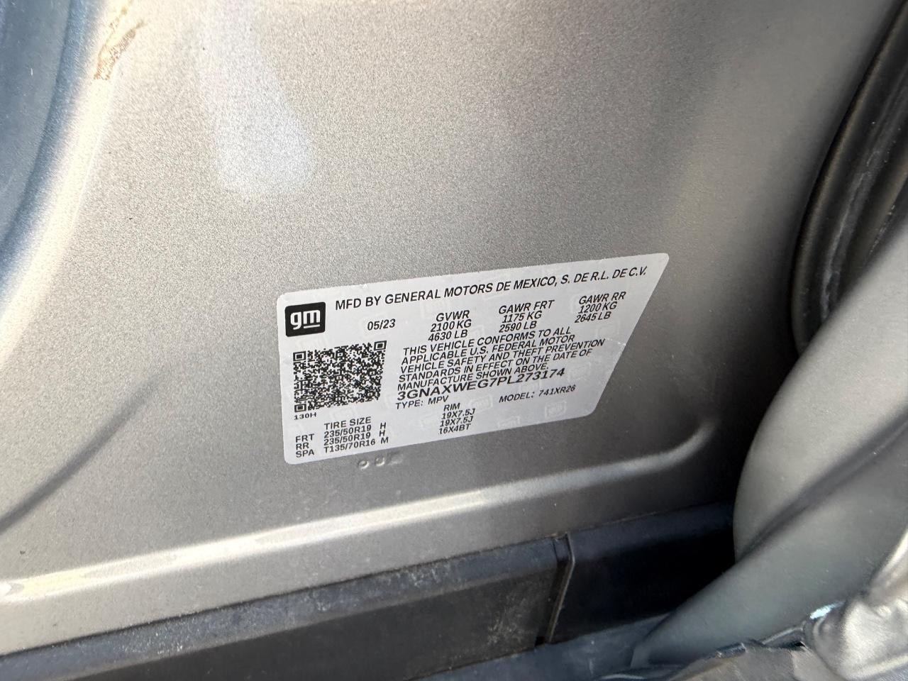 Chevrolet Equinox Vehicle Full-screen Gallery Image 23