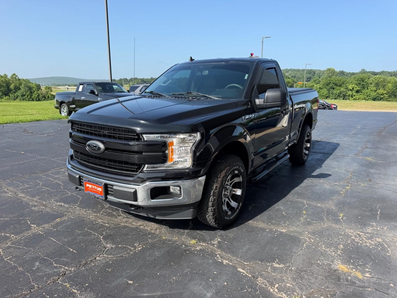 Ford F-150 Vehicle Full-screen Gallery Image 07