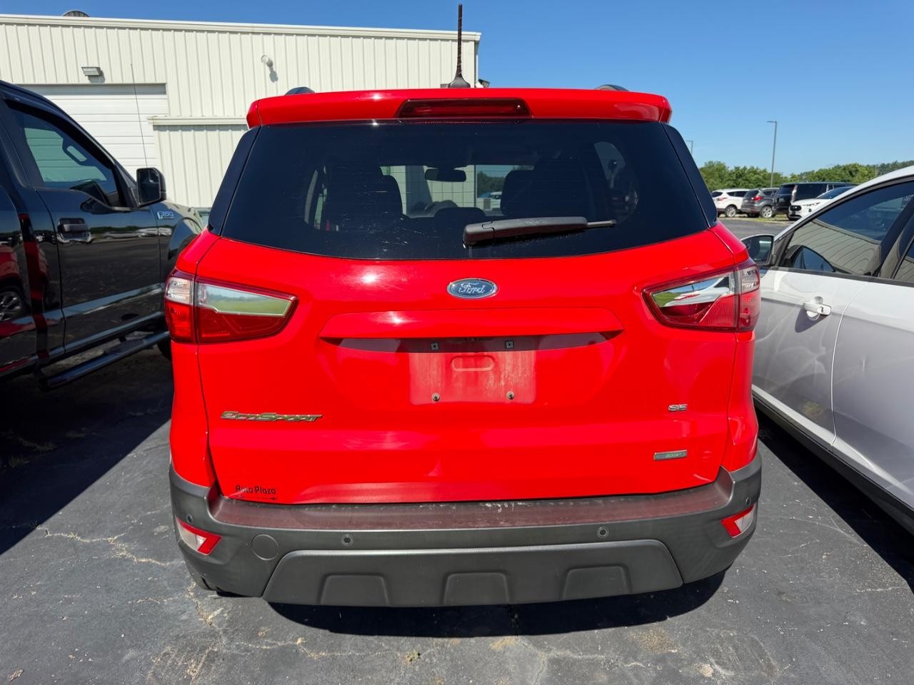 Ford EcoSport Vehicle Full-screen Gallery Image 03
