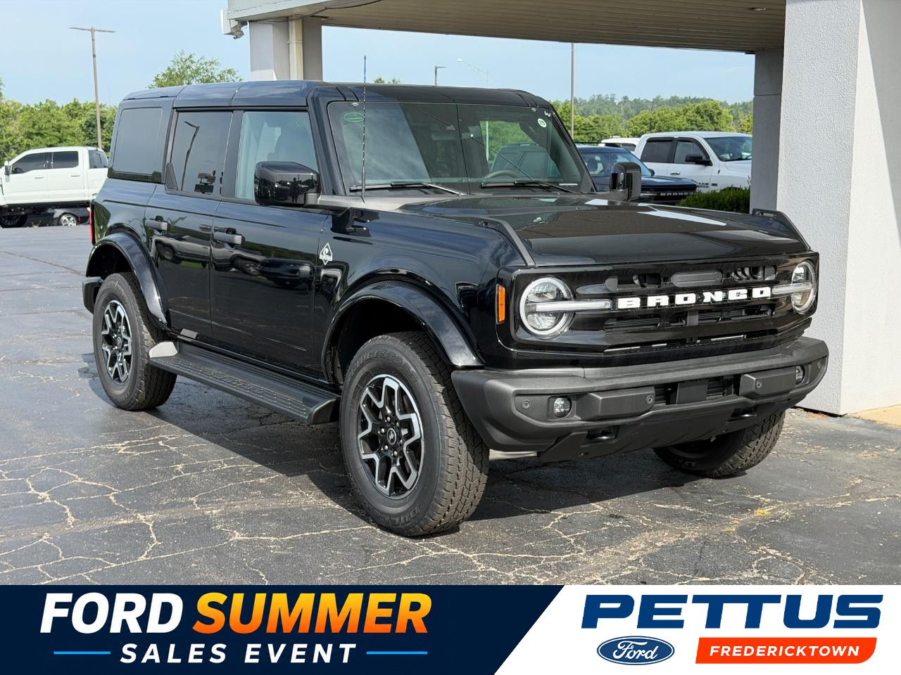 2026 Shadow Black Ford Bronco Outer Banks