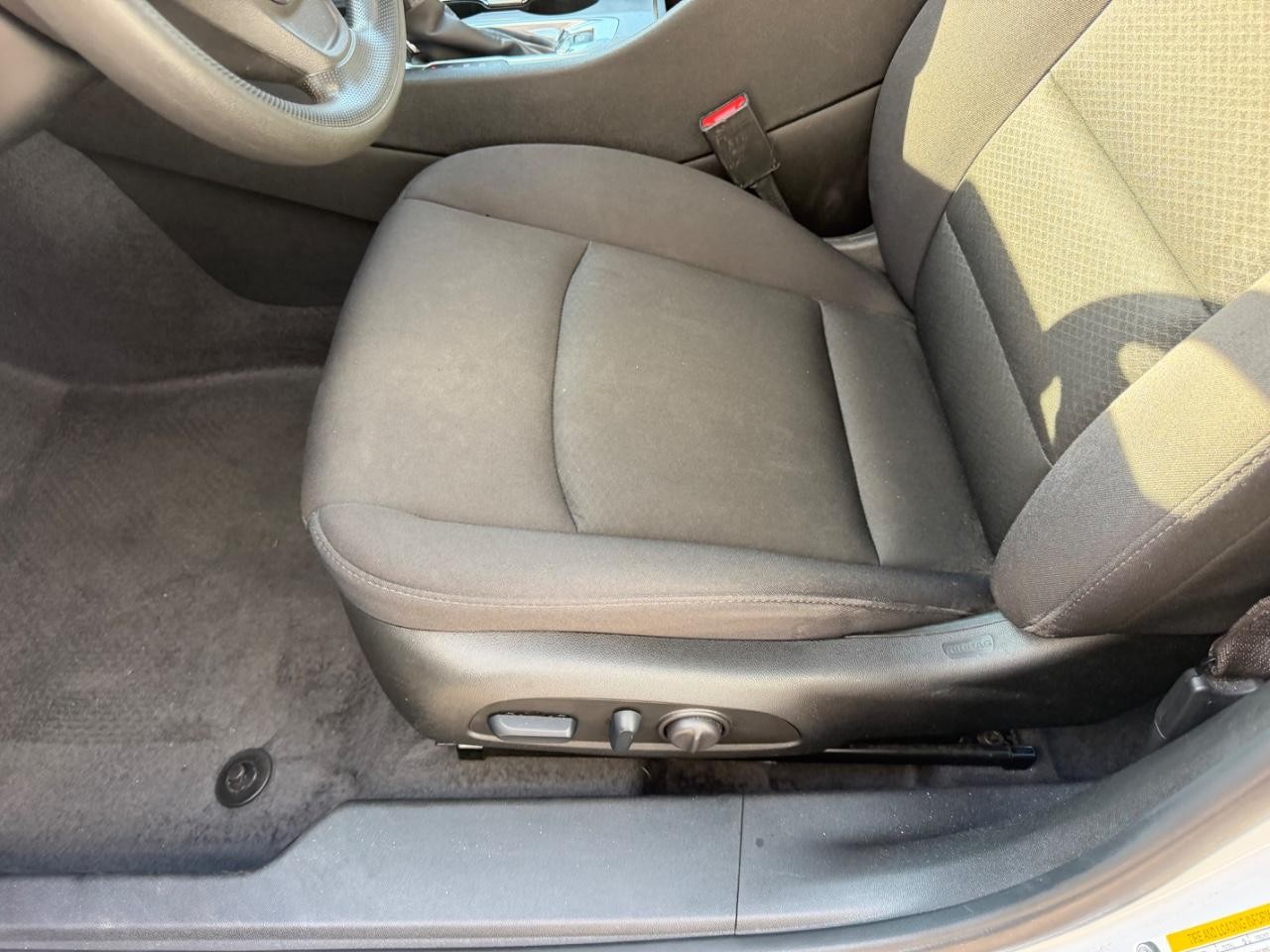 Chevrolet Malibu Vehicle Full-screen Gallery Image 20