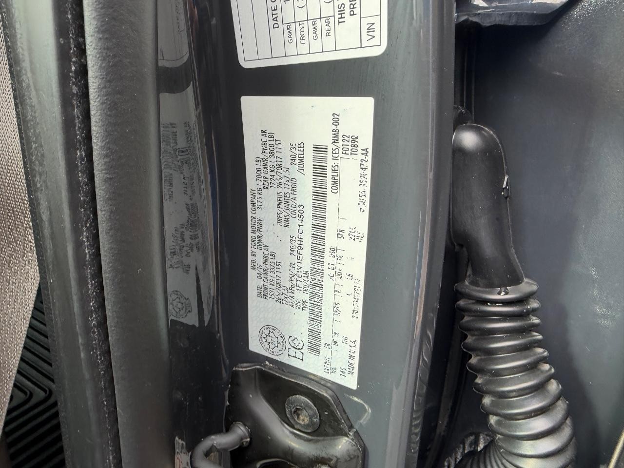 Ford F-150 Vehicle Full-screen Gallery Image 20