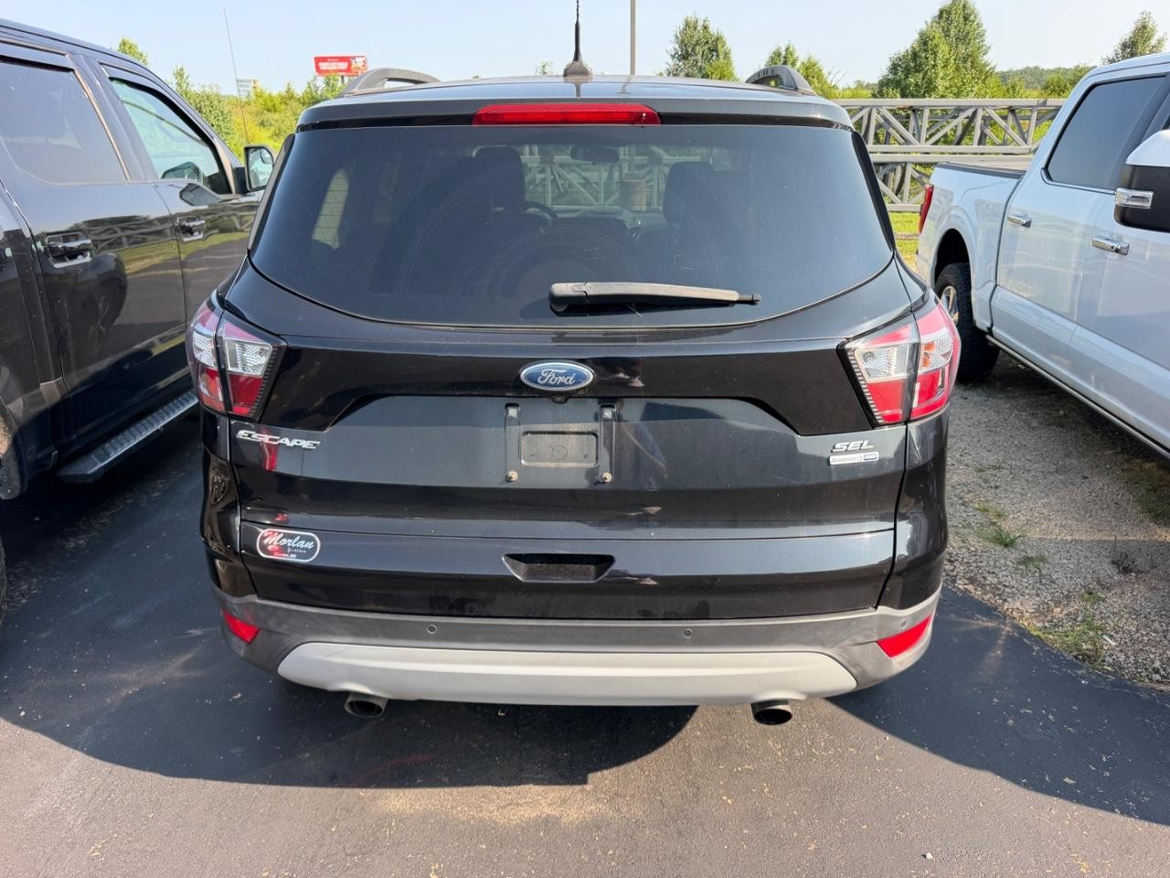 Ford Escape Vehicle Full-screen Gallery Image 03