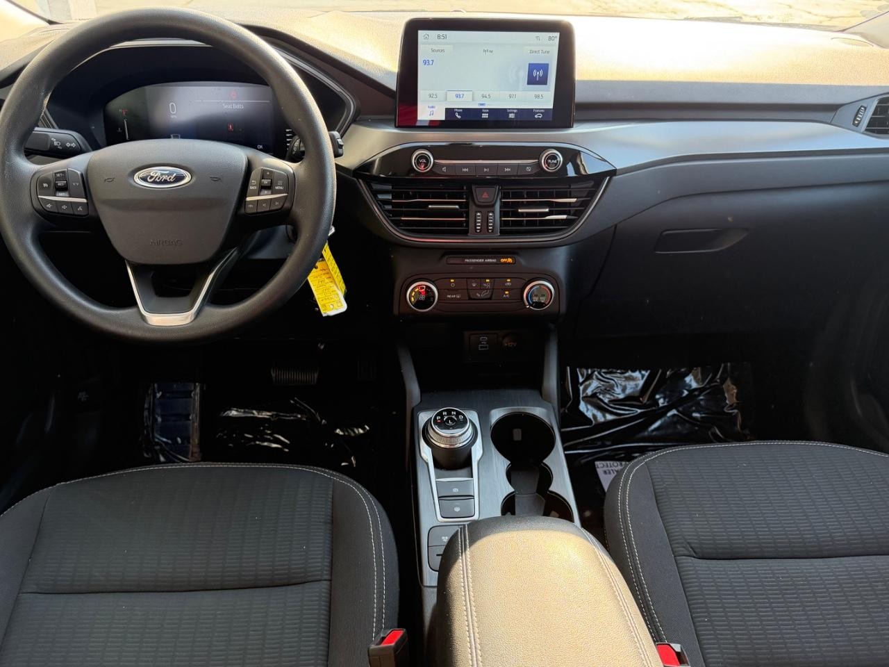 Ford Escape Vehicle Full-screen Gallery Image 10