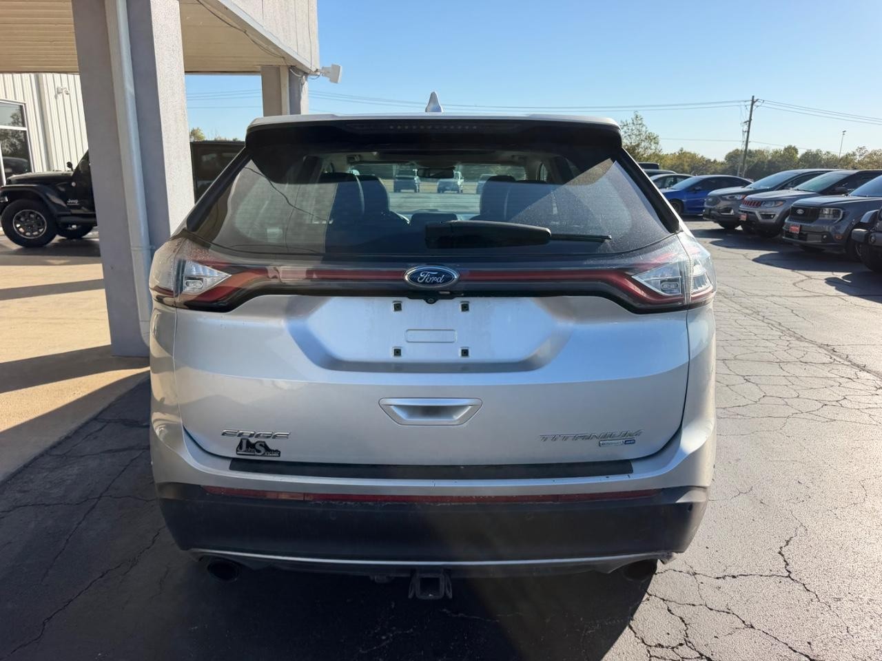 Ford Edge Vehicle Full-screen Gallery Image 04