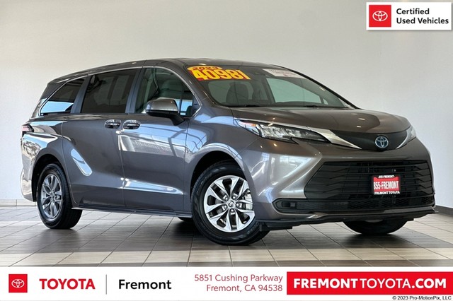 more details - toyota sienna