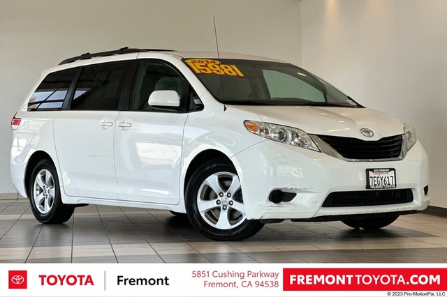 more details - toyota sienna