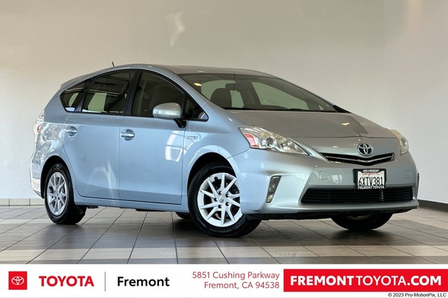 more details - toyota prius v