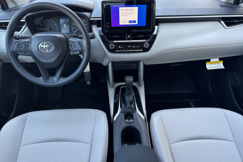 Toyota Corolla Cross Vehicle Full-screen Gallery Image 11